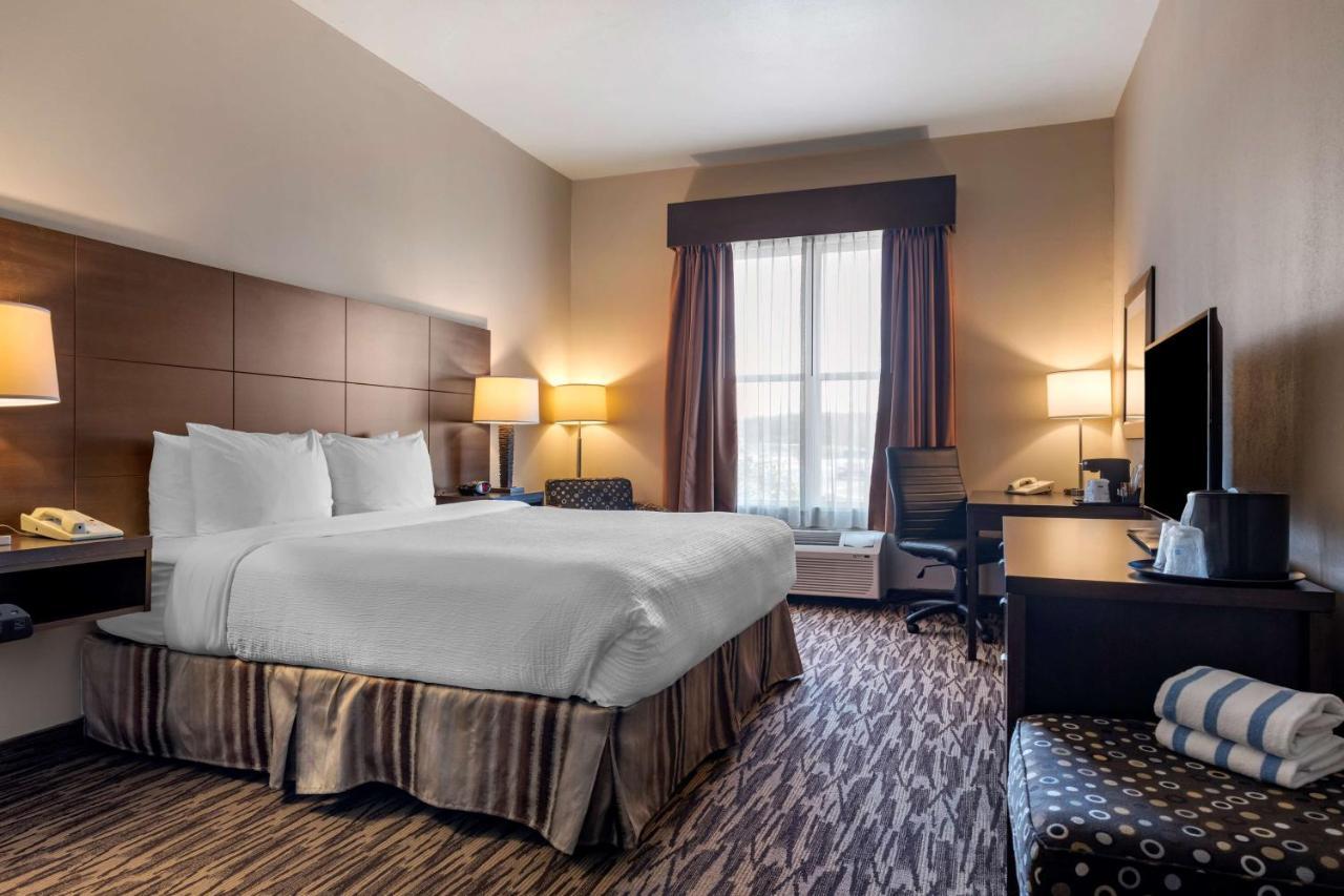 Best Western Plus Bridgewater Hotel & Convention Centre Exterior foto