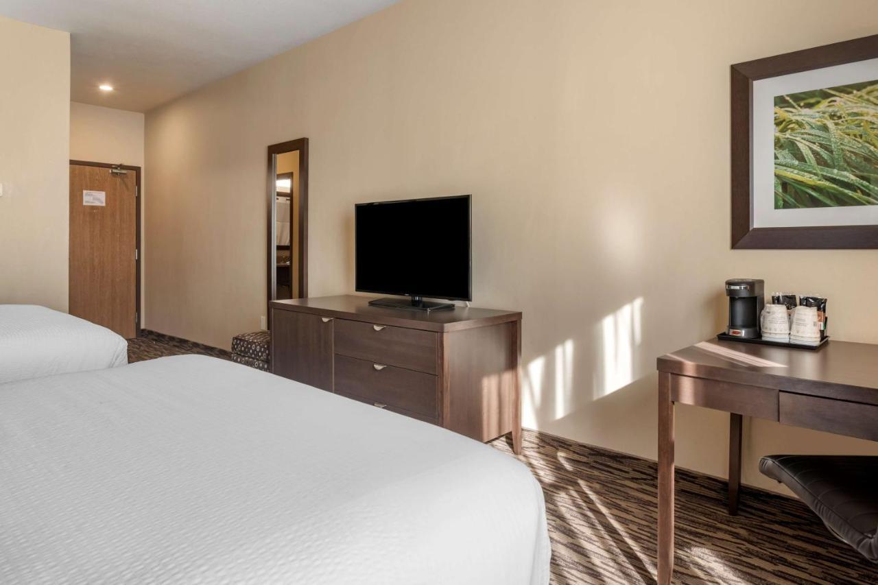 Best Western Plus Bridgewater Hotel & Convention Centre Exterior foto